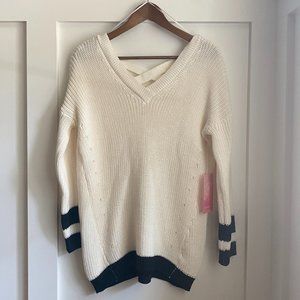 Black/White V Neck Sweater, Medium